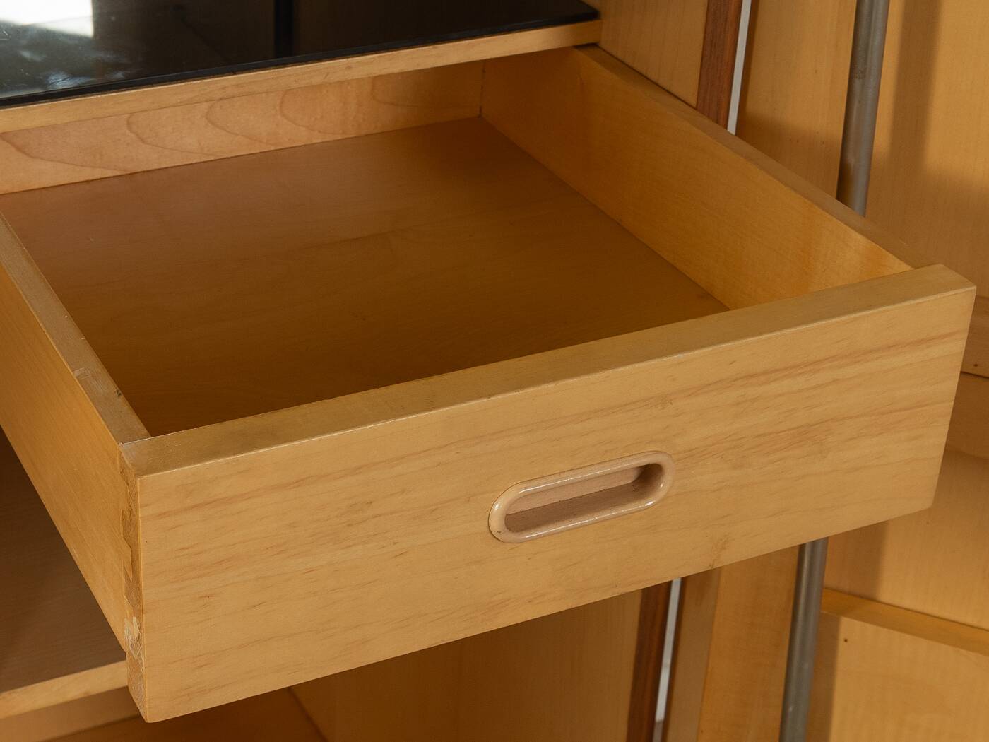 Extendable bar cabinet for the home, 1950s
