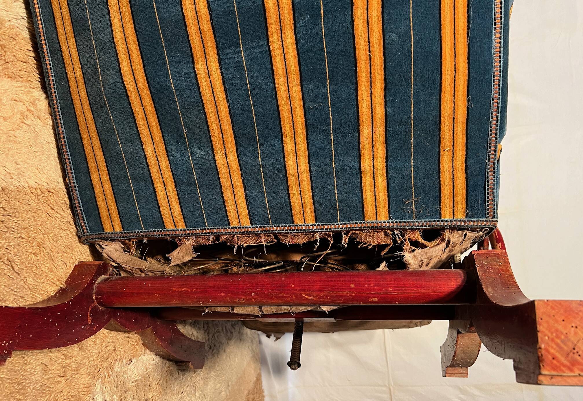 Dr Pascaud's Le Surrepos lounge chair, 1920s velvet chaise longue