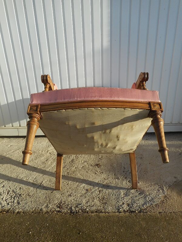 Blond walnut armchair of the nineteenth century