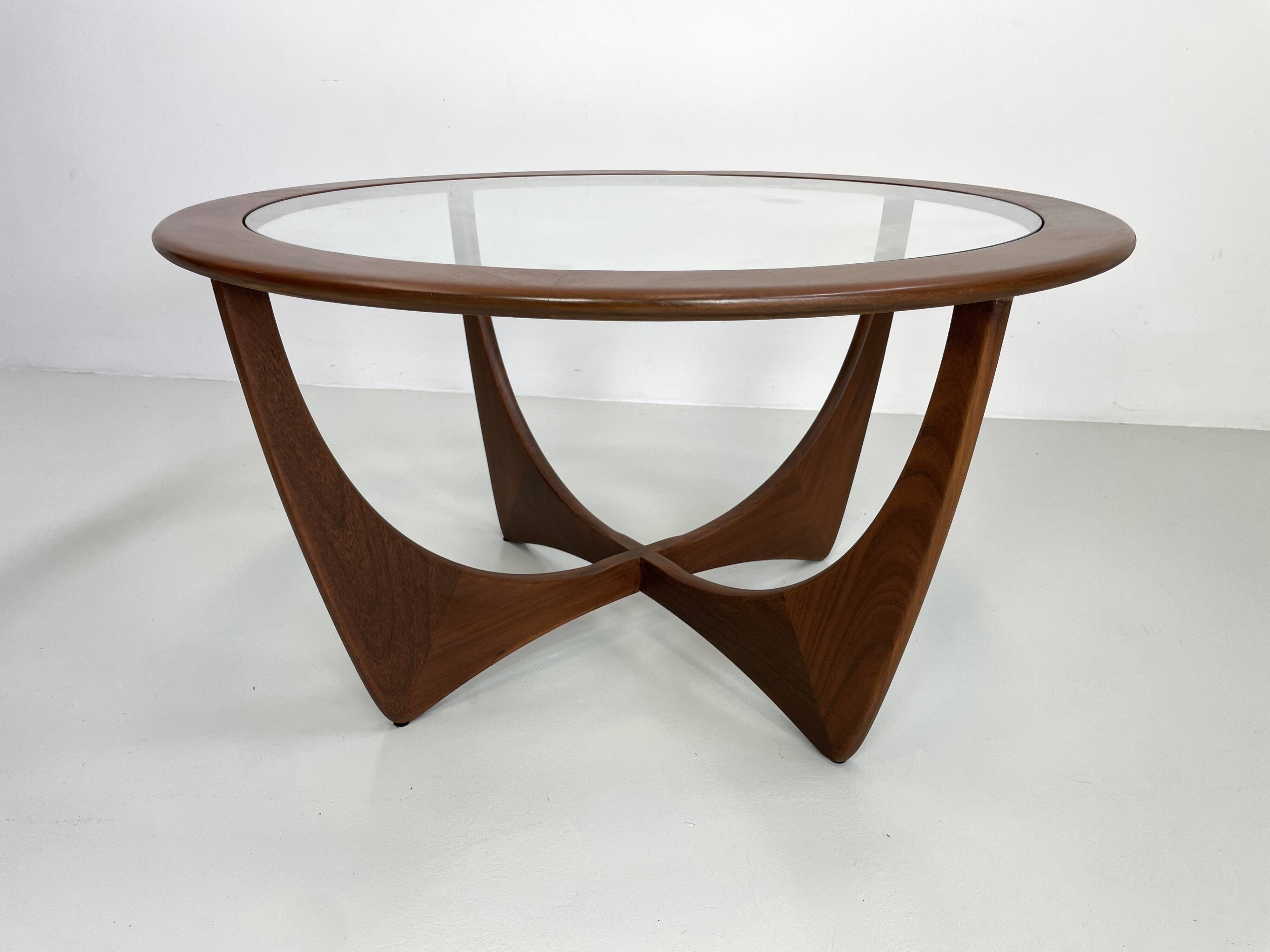 Teak coffee table from the 1960s by G-Plan design by V.Wilkins