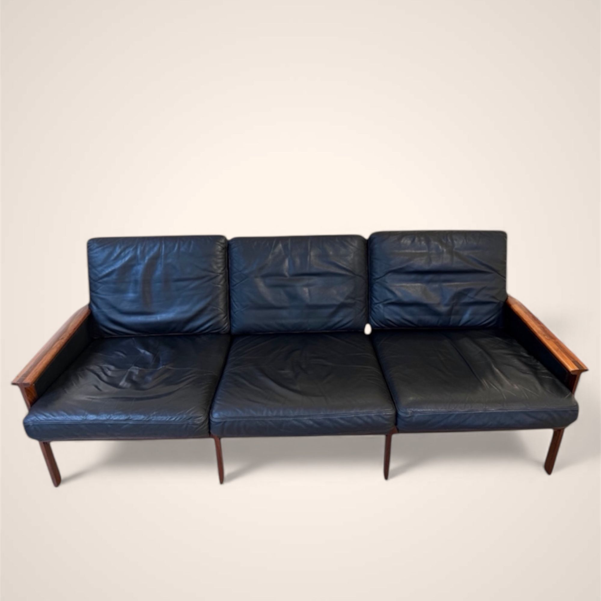Sofa Capella by Illum Wikkelsø