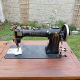 Meuble machine à coudre