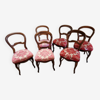 Série de 6 chaises - En noyer - Epoque Louis Philippe, vers 1840 - A dossier bandeau et velours