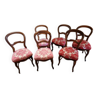 Série de 6 chaises - En noyer - Epoque Louis Philippe, vers 1840 - A dossier bandeau et velours