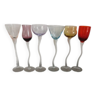 6 Stemmed glasses