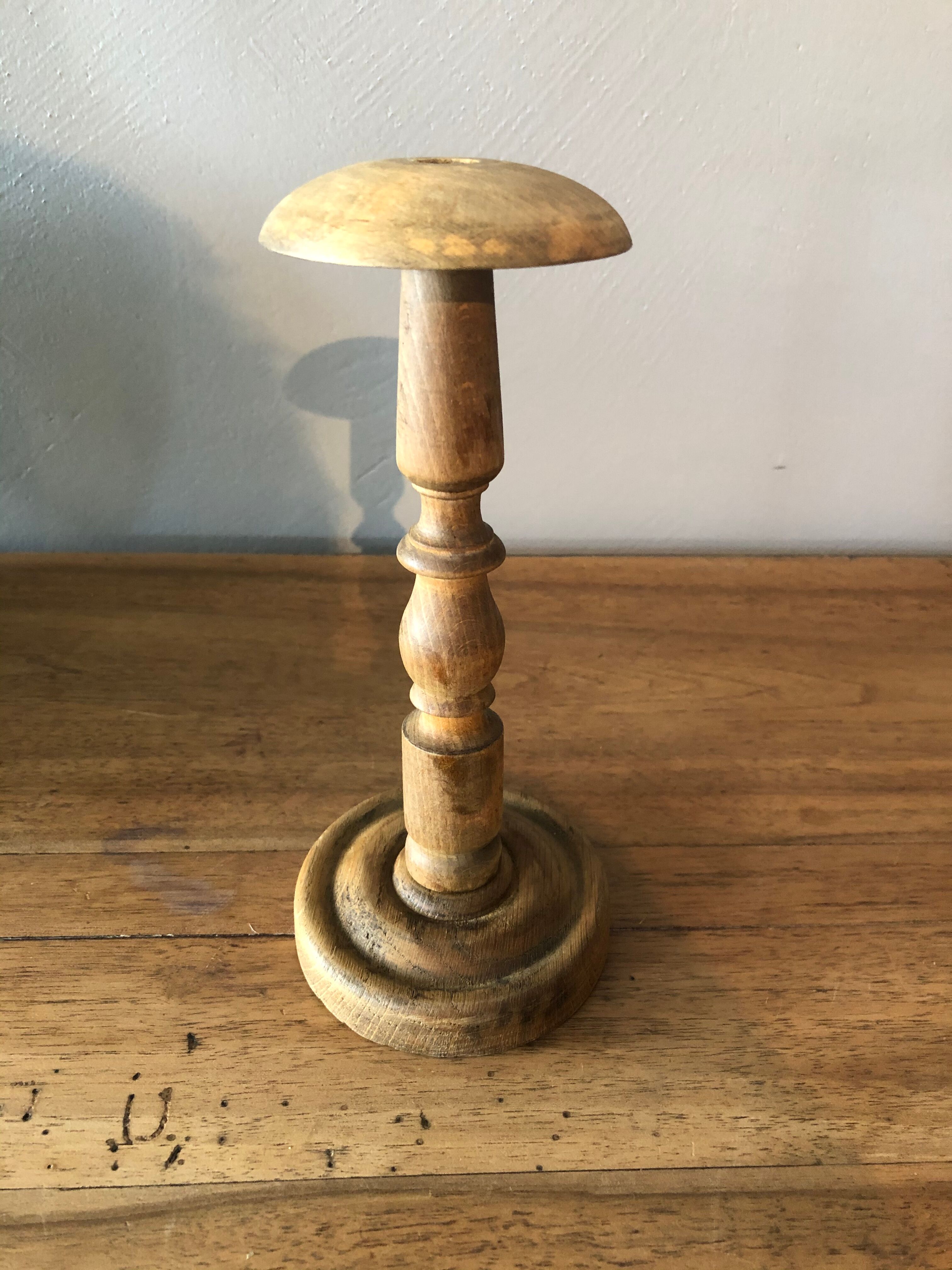 Support à chapeau ancien