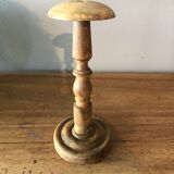Old hat holder