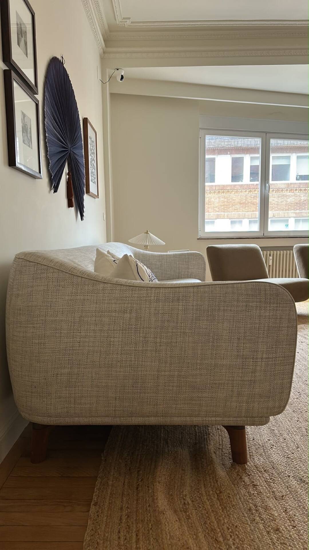 Original Giorgetti sofa, designed by Carlo Colombo and manufactured.