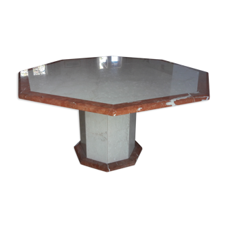 Very pretty octagonal marble table