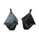 Paire de lanternes en fer forgé et verre granitè