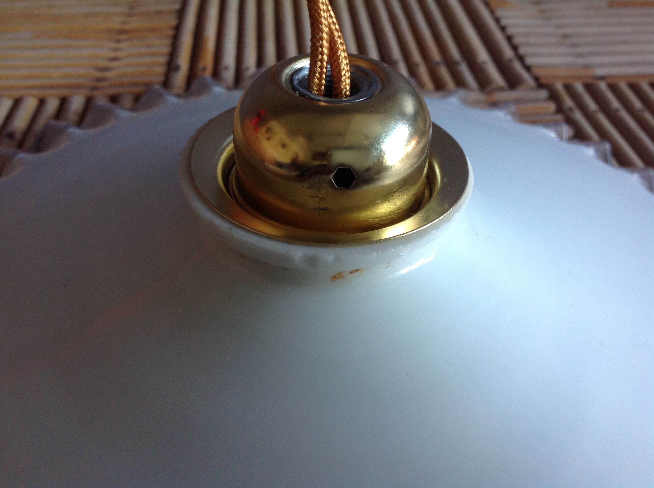 Suspension en opaline blanche