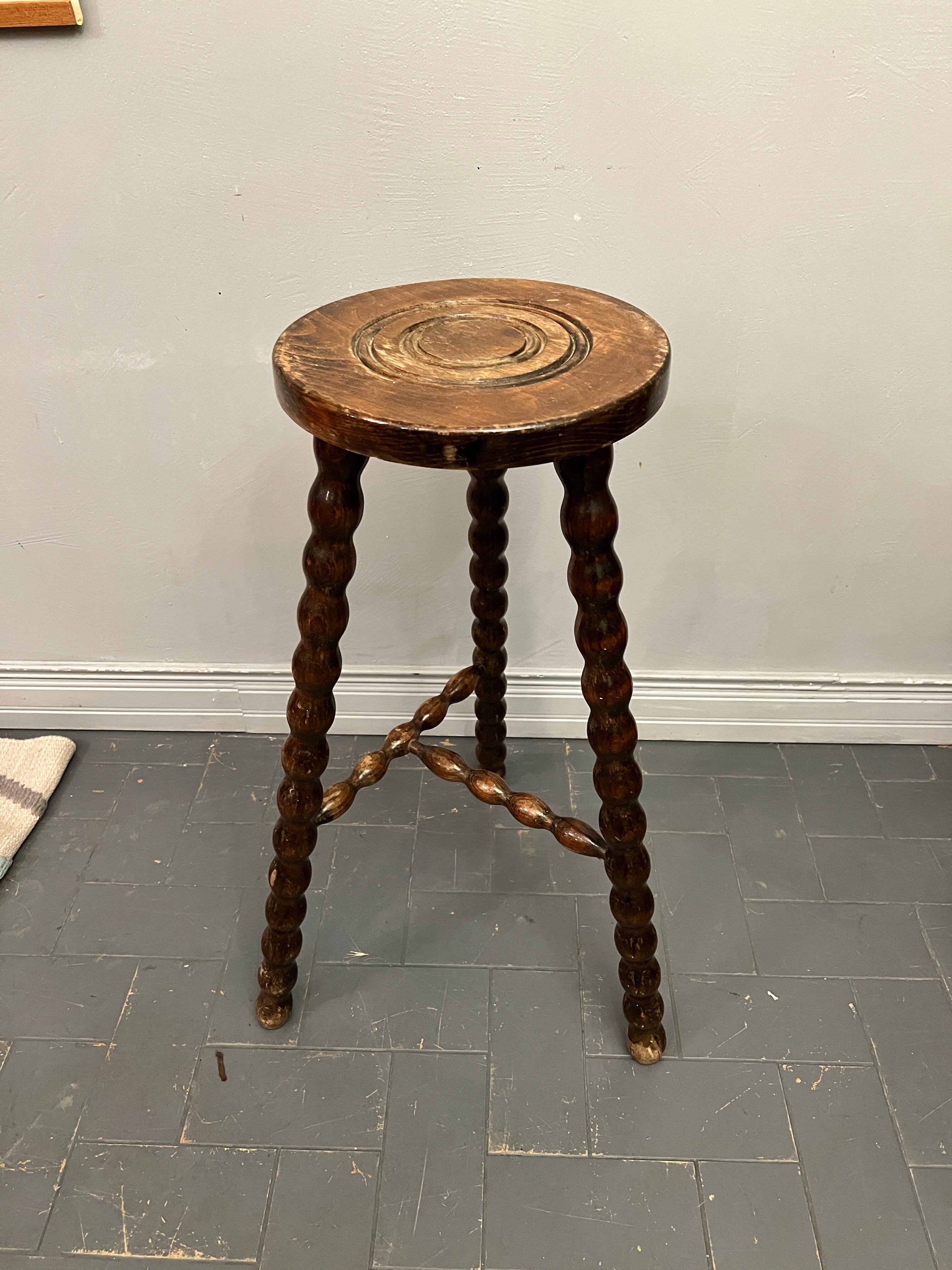 BHV - High tripod stool