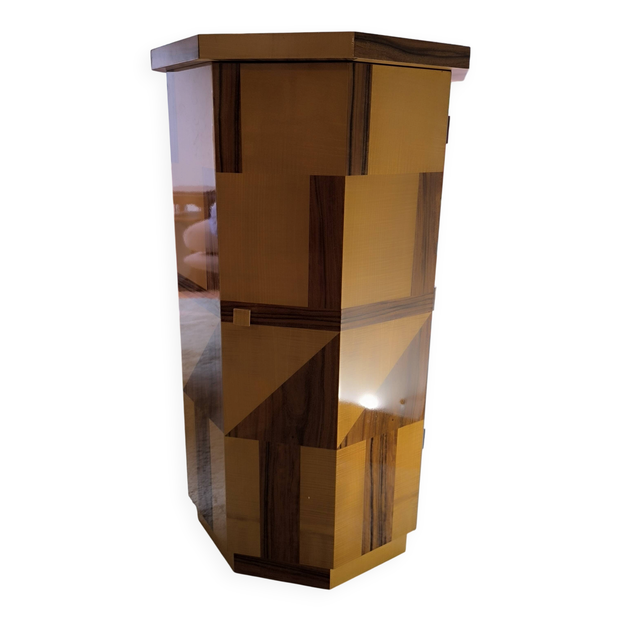 Postmodern octagonal gueridon in sycamore and rosewood, 1980–1990