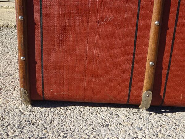 Ancienne malle cabine