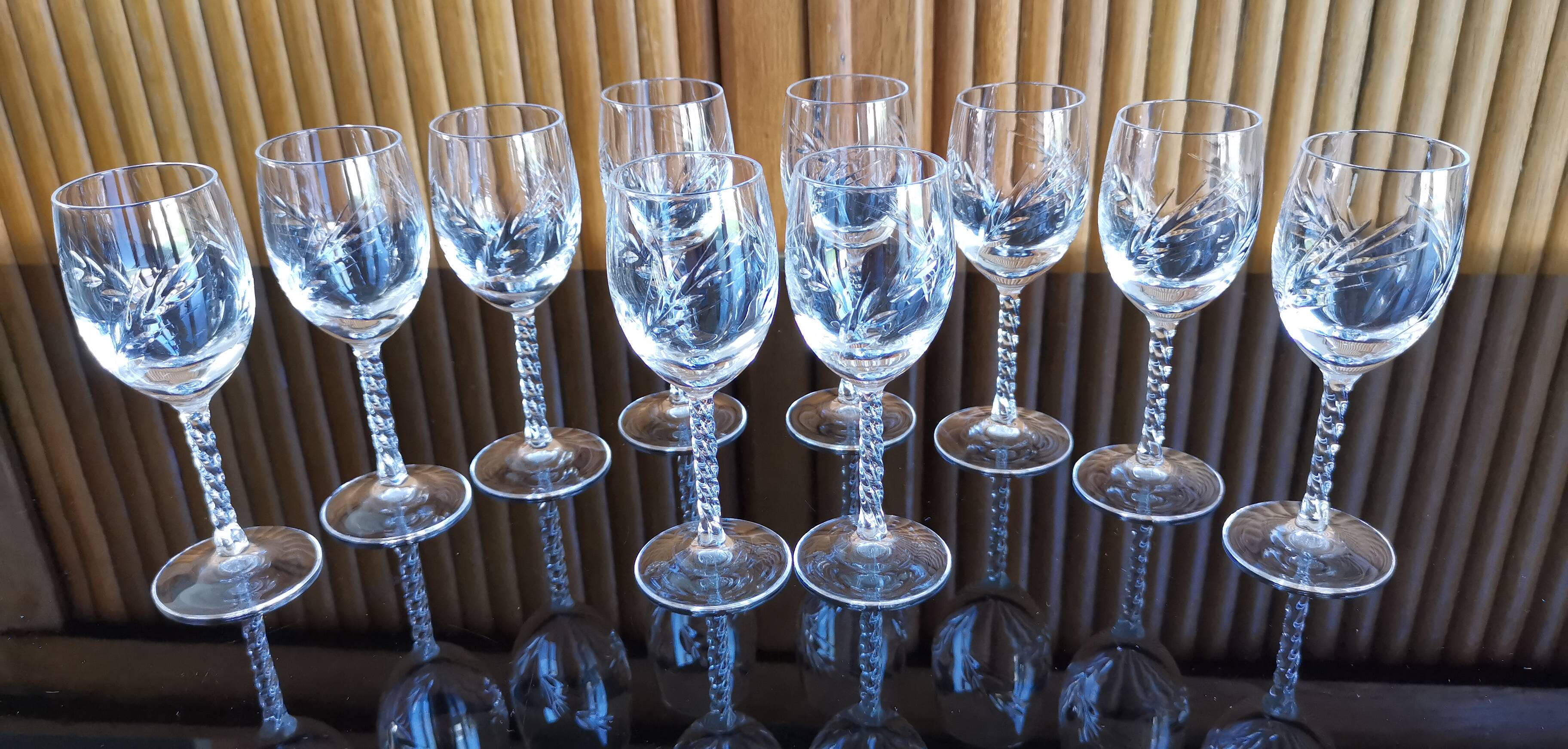 Set of 10 cut crystal liqueur glasses with twisted base and Arques crystal spikes
