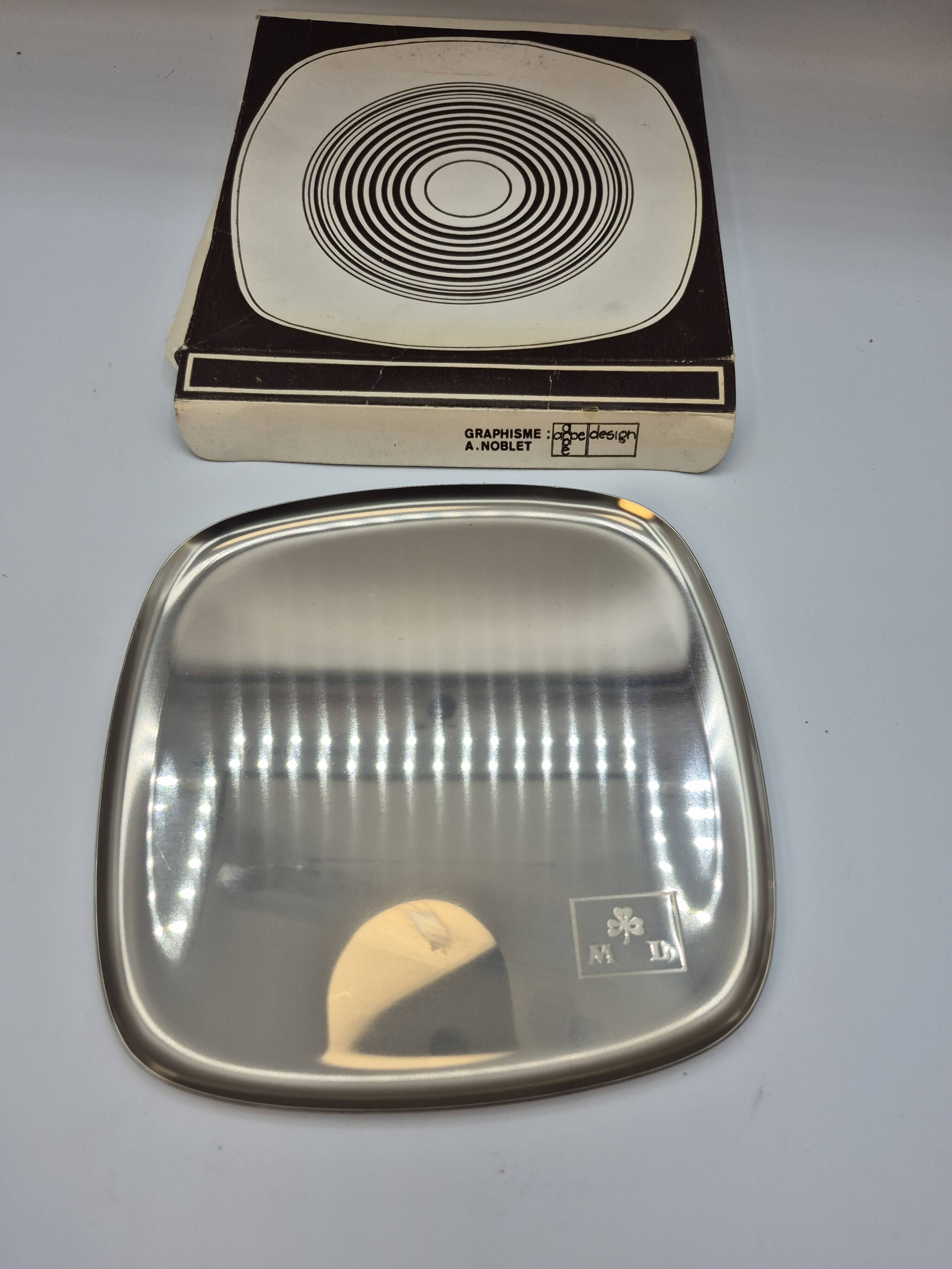 Vintage metal design empty pocket / dishes – Graphics A. Noblet