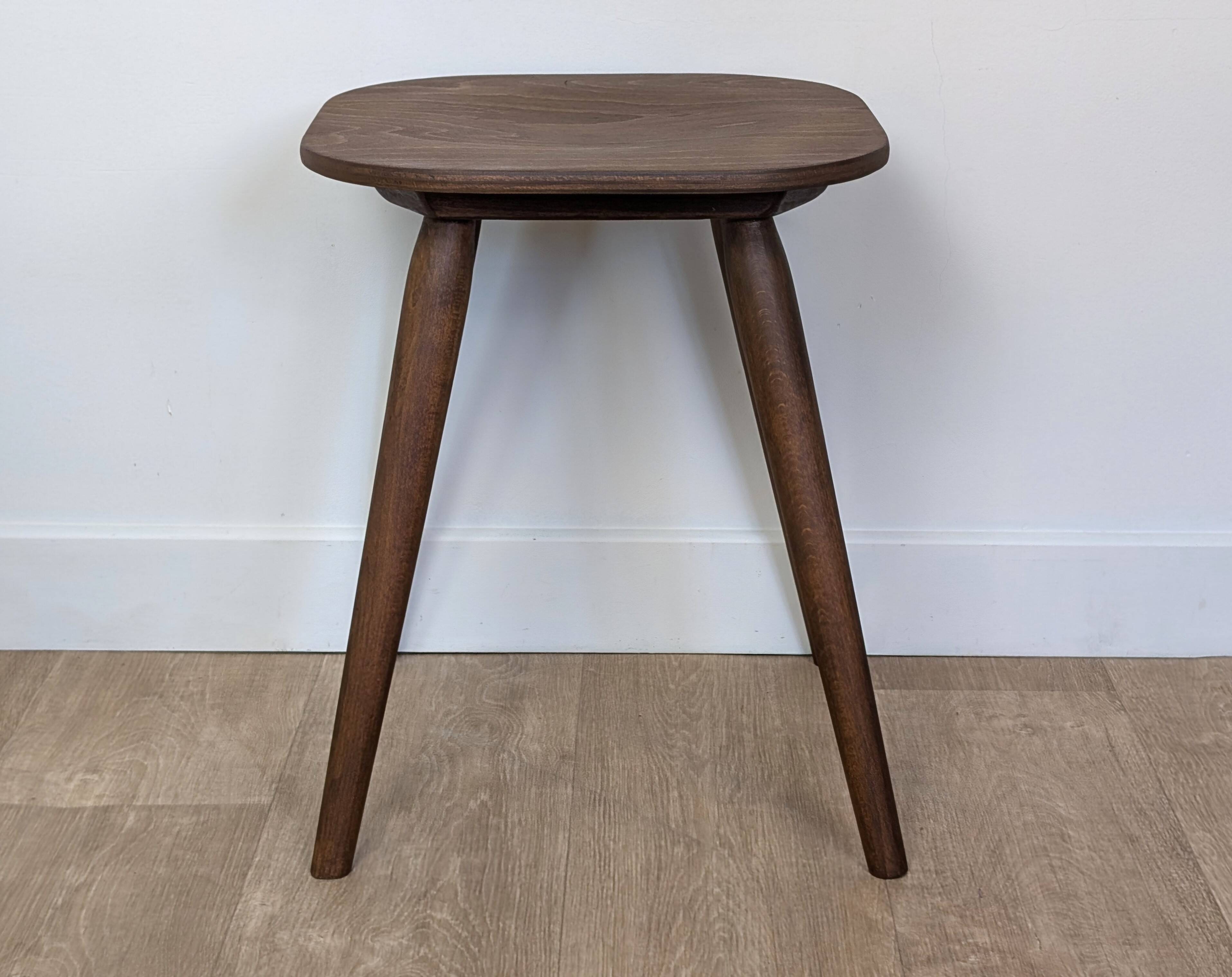 Pair of 60' stools