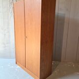Armoire vintage