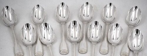 Ercuis Coquille 12 dessert spoons, silver-plated, 16.5 cm, excellent condition.