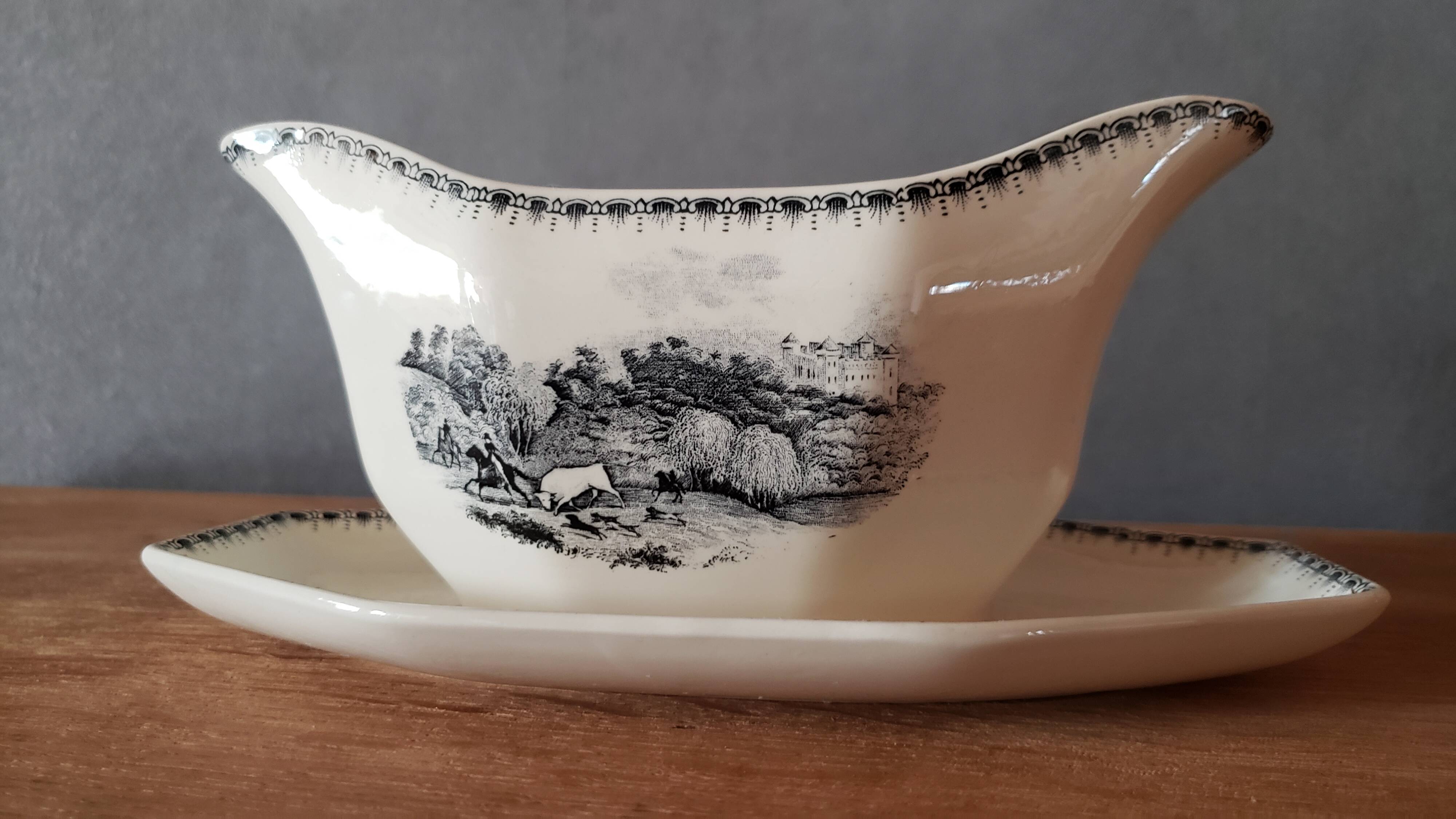 Boch La Louvière earthenware gravy boat