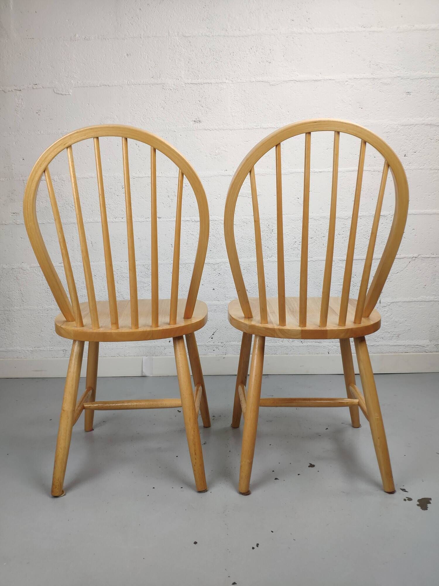 Paire de chaises en pin