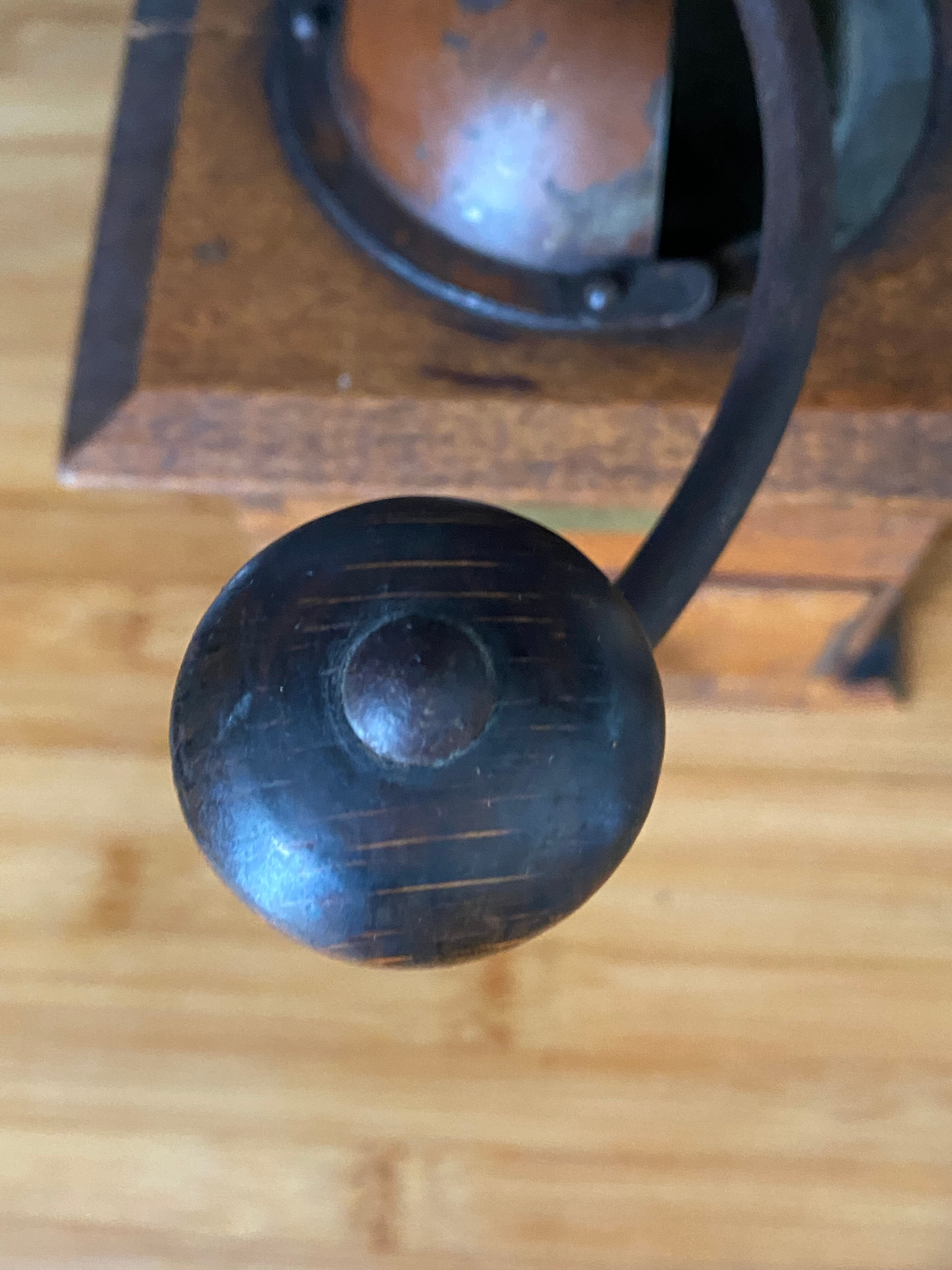 Coffee grinder "le vainqueur"