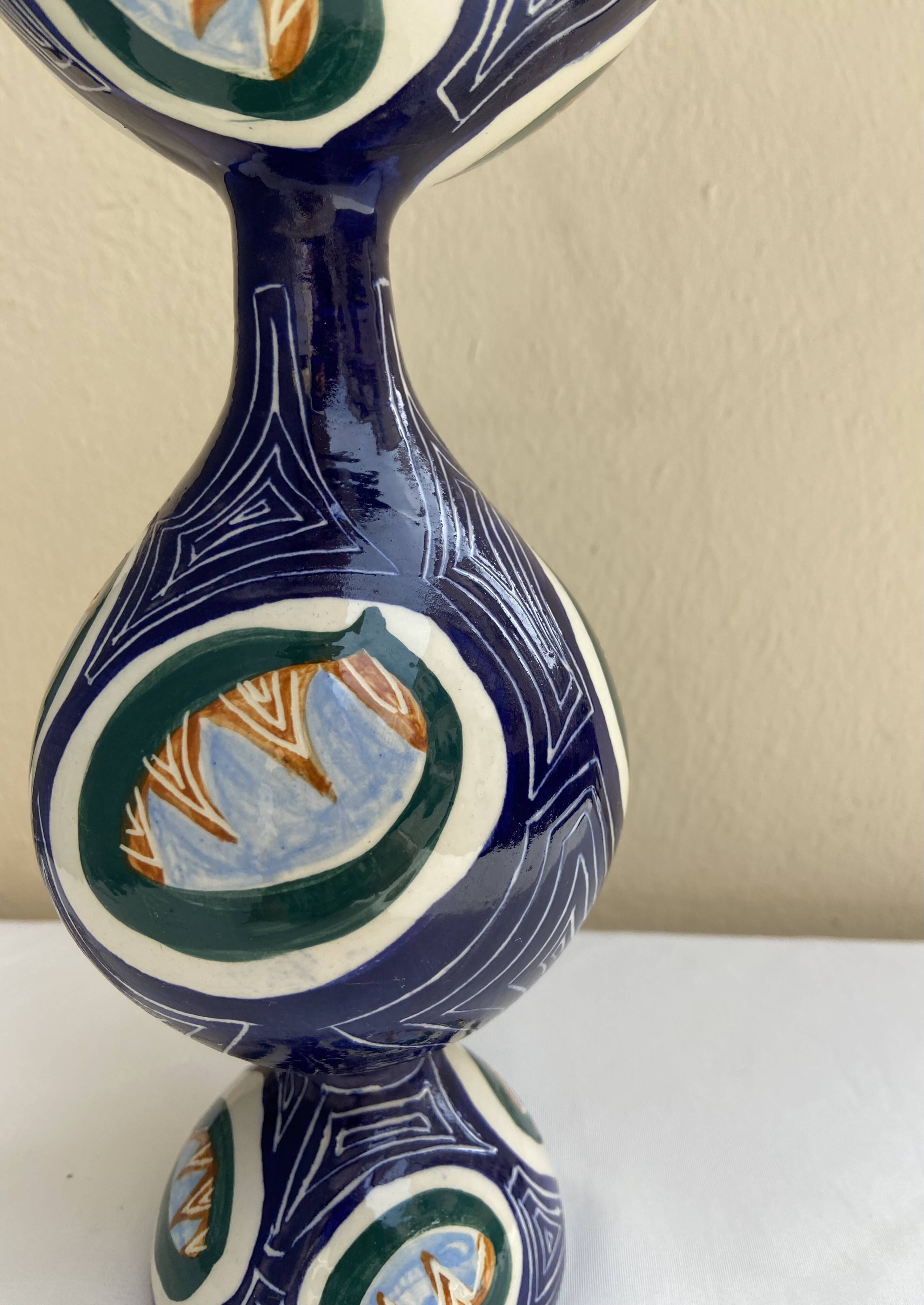 Ceramic vase by Gabrielle Mackiewicz