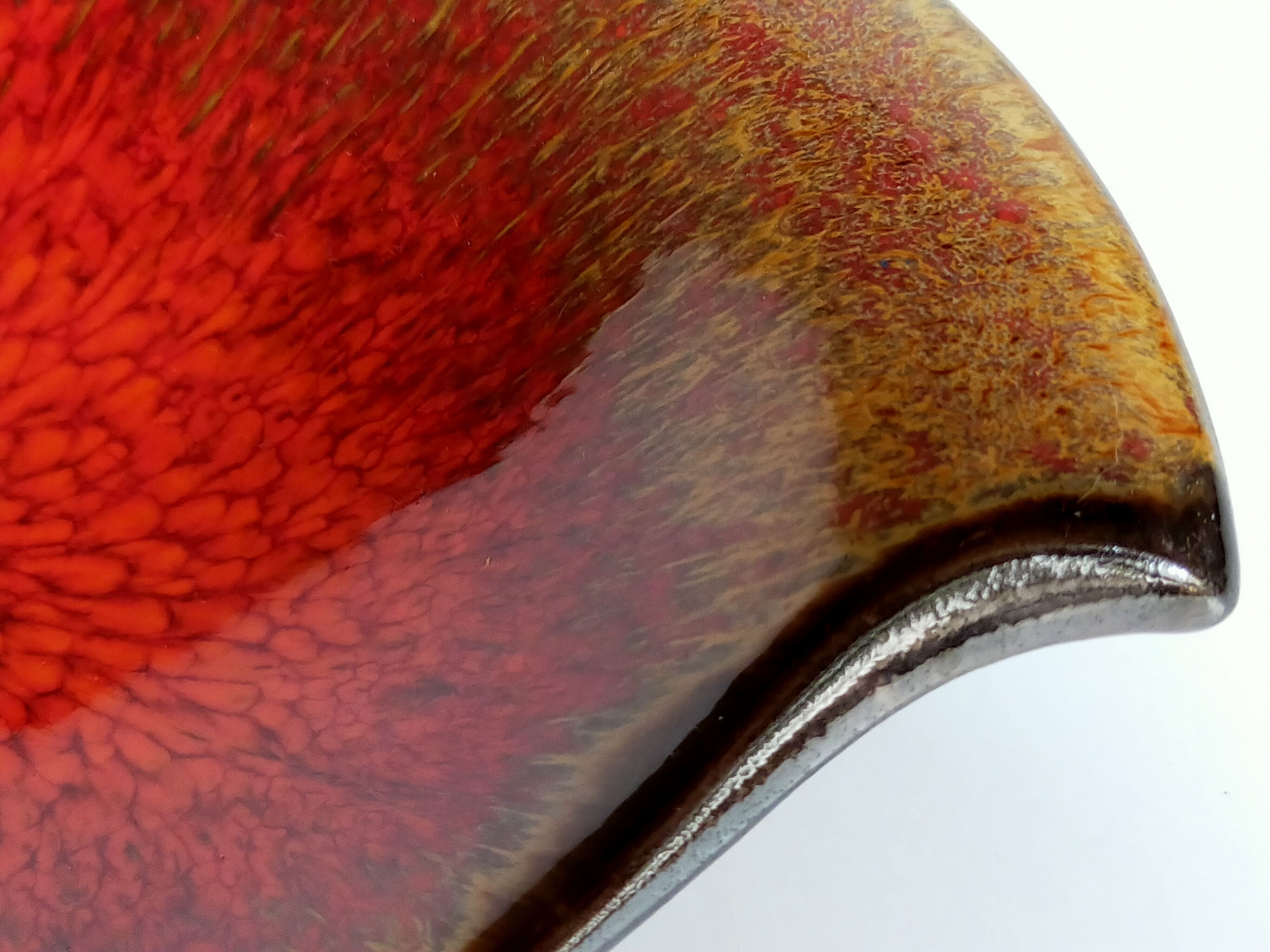 Free-form vacuum-pockets metal enamel French