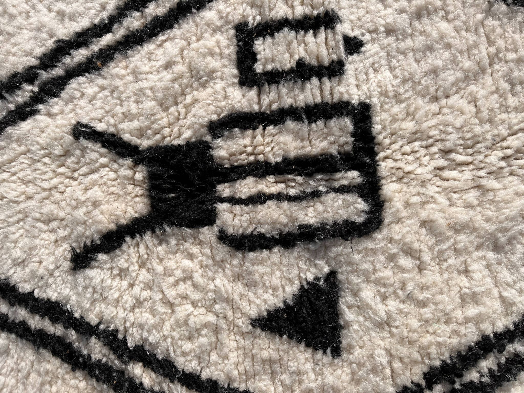 Modern Berber Beni Ouarain wool rug