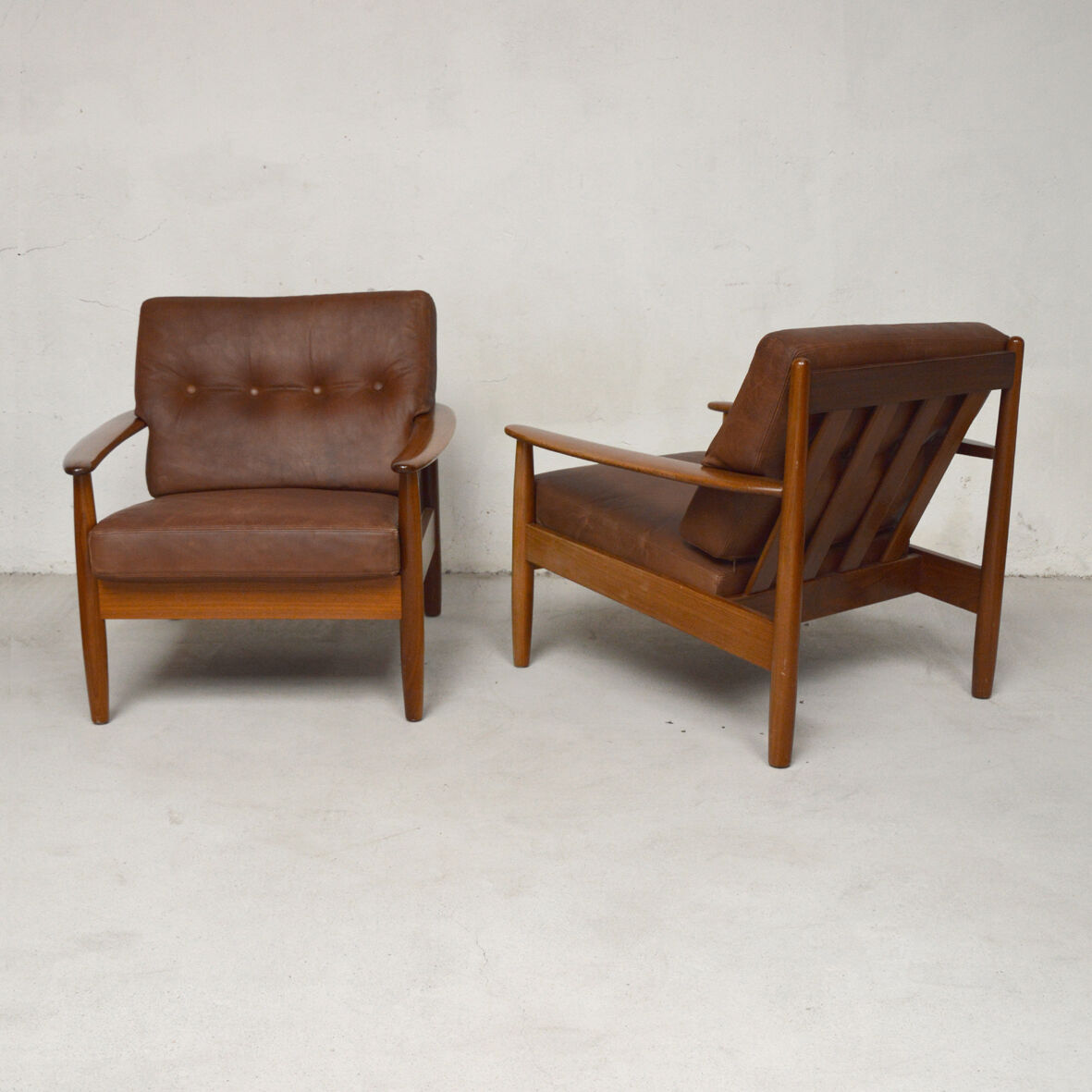 Pair of Danish armchairs in teak and leather, 1960