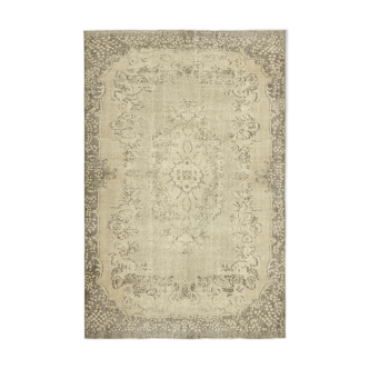 Handmade oriental beige rug 200 cm x 310 cm