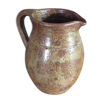 Sandstone pitcher