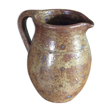 Sandstone pitcher