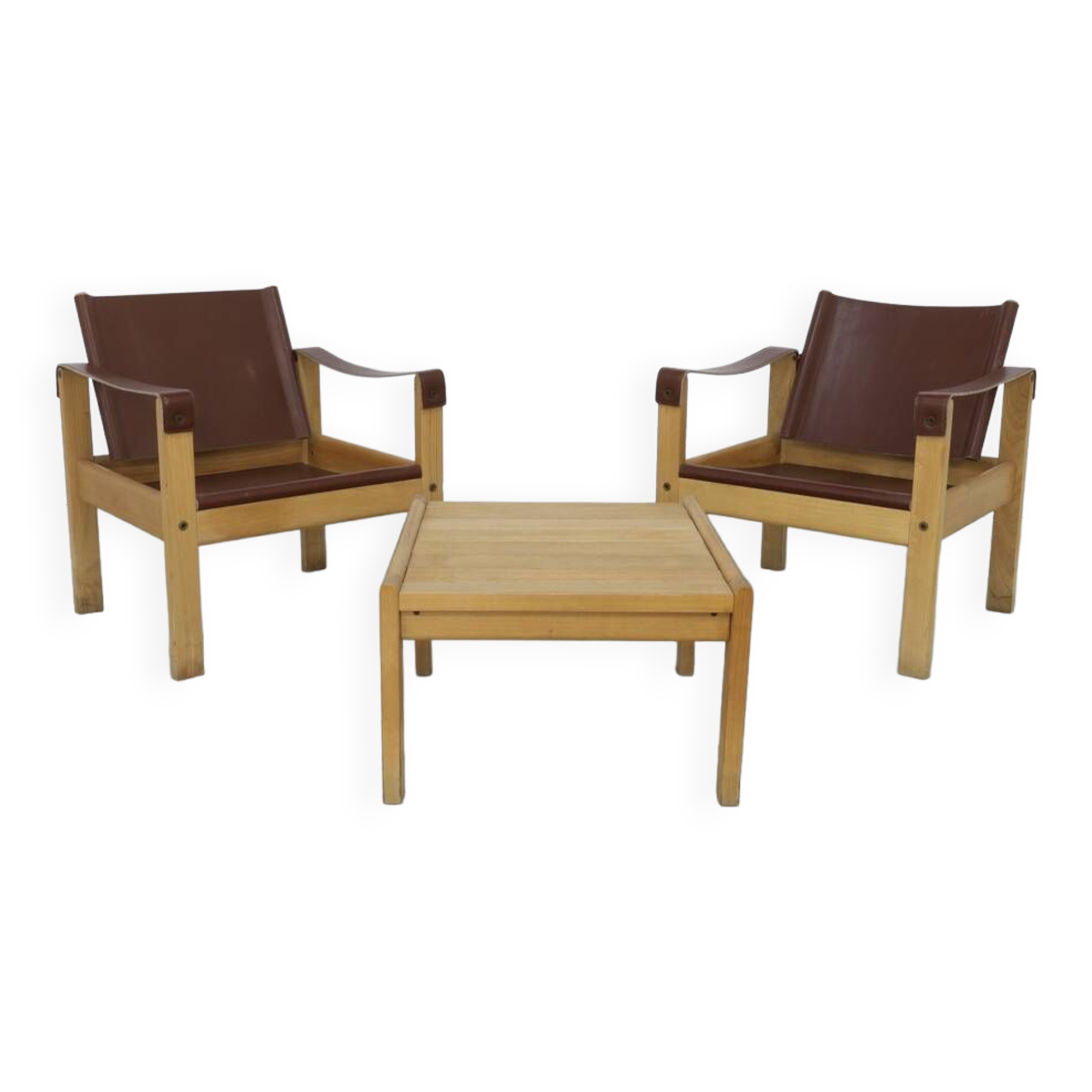 Safari Lounge Chair set in Leather by Escriba Brazil