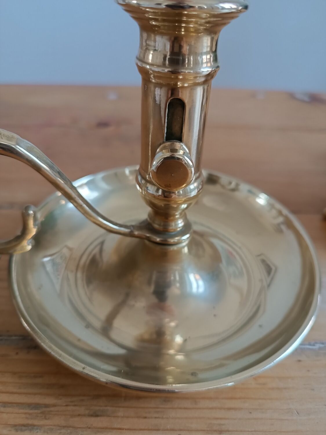 Duo of candlesticks 'cellar rat' in gilded brass