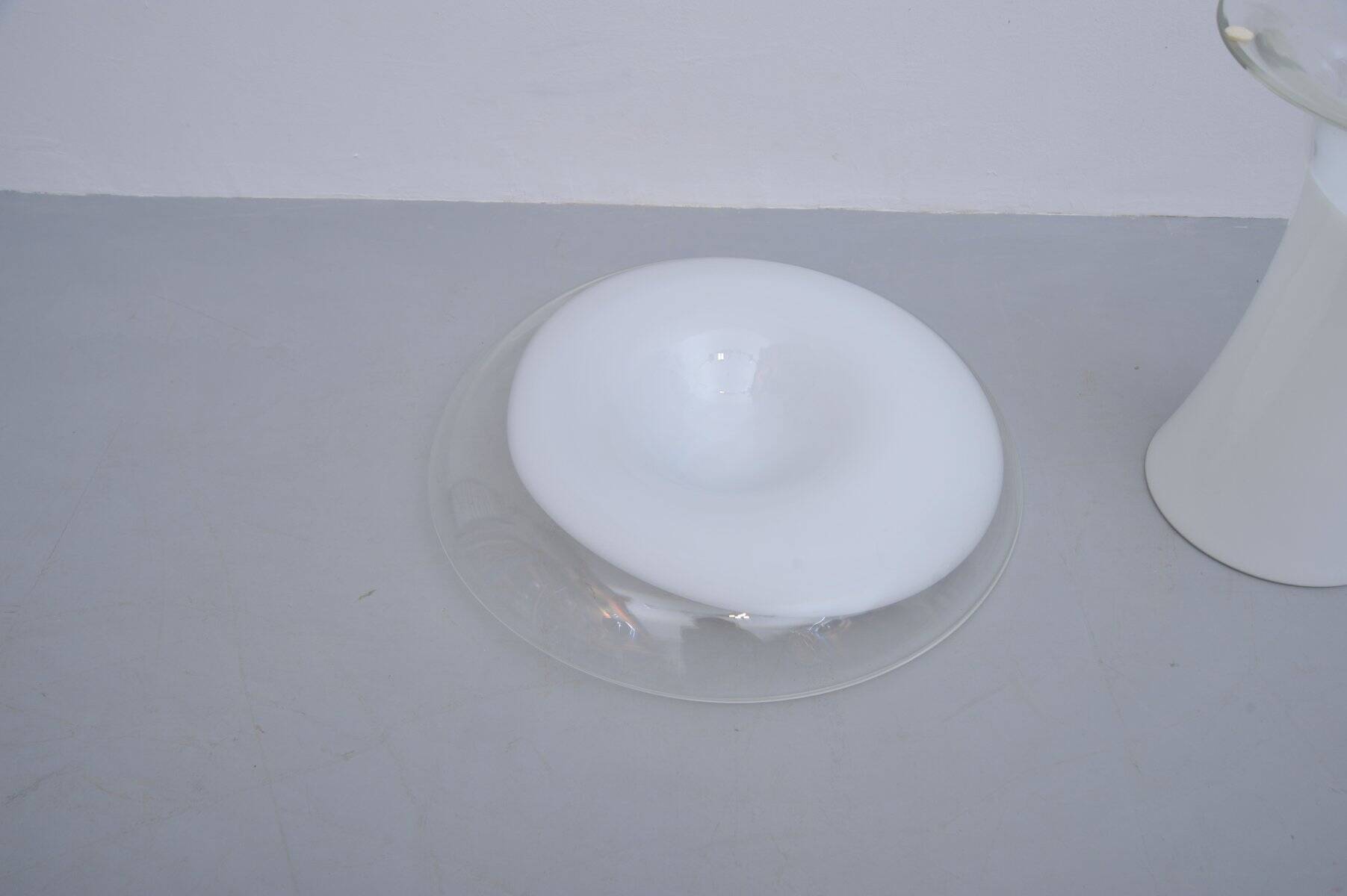 Lampe de table champignon en verre de Murano, attribuée à Vistosi, années 1970.
