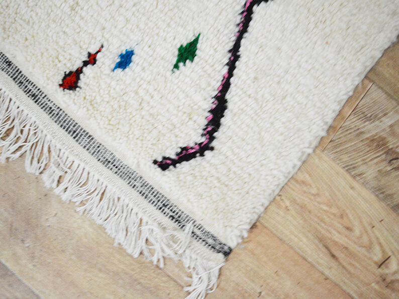 Handmade moroccan berber carpet 251 x 145 cm