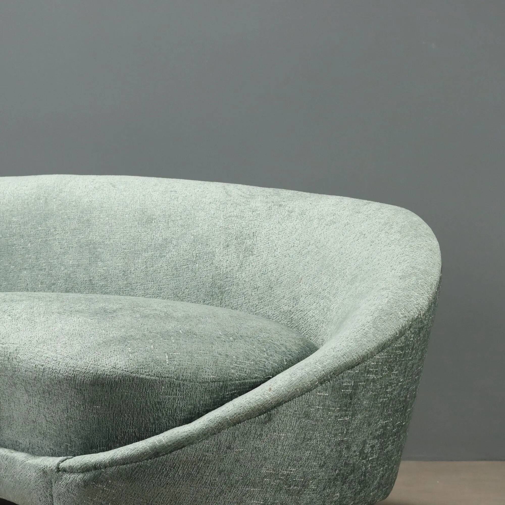 Vintage fabric and beech sofa, Italian design from the 1950s.