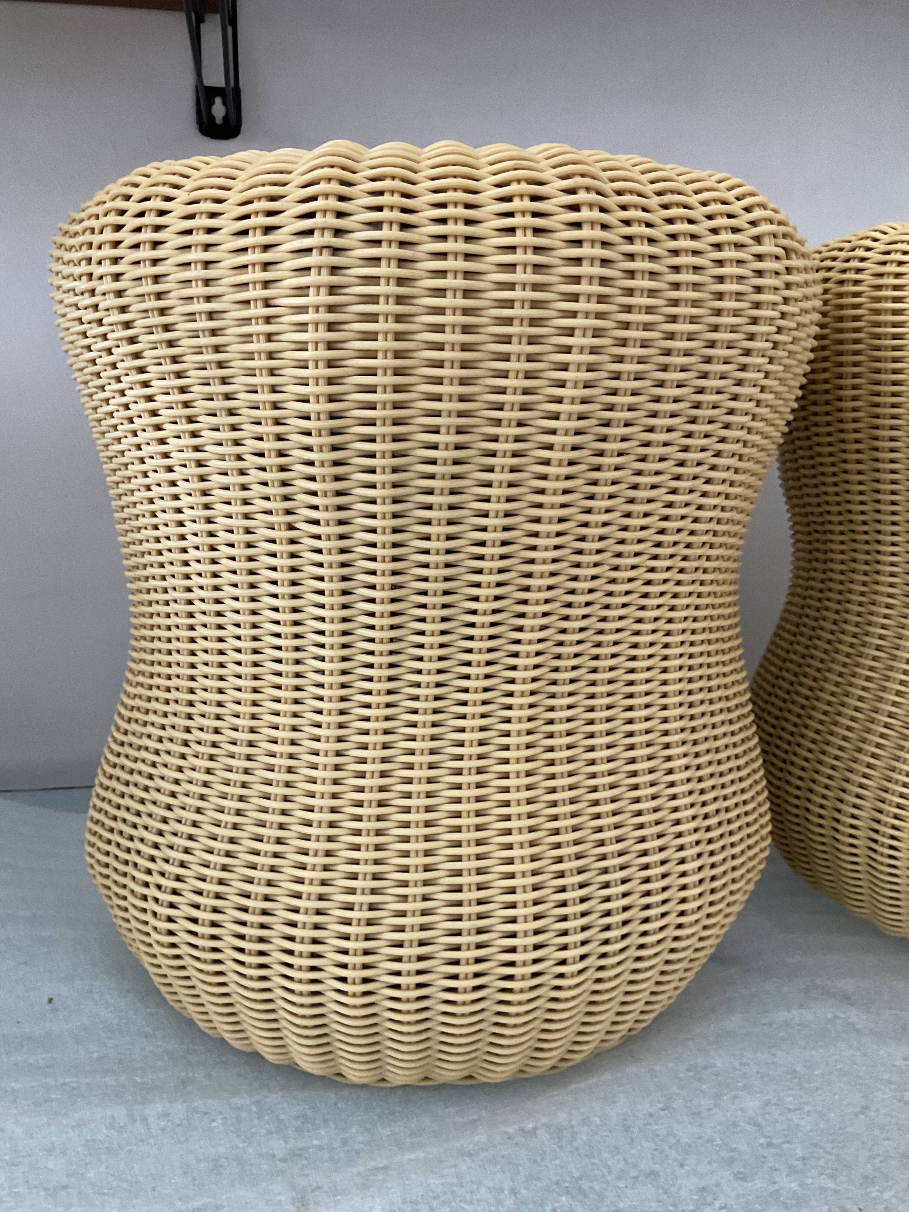 Series of 2 Scoubidou poufs from the 70s