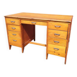 Grand bureau