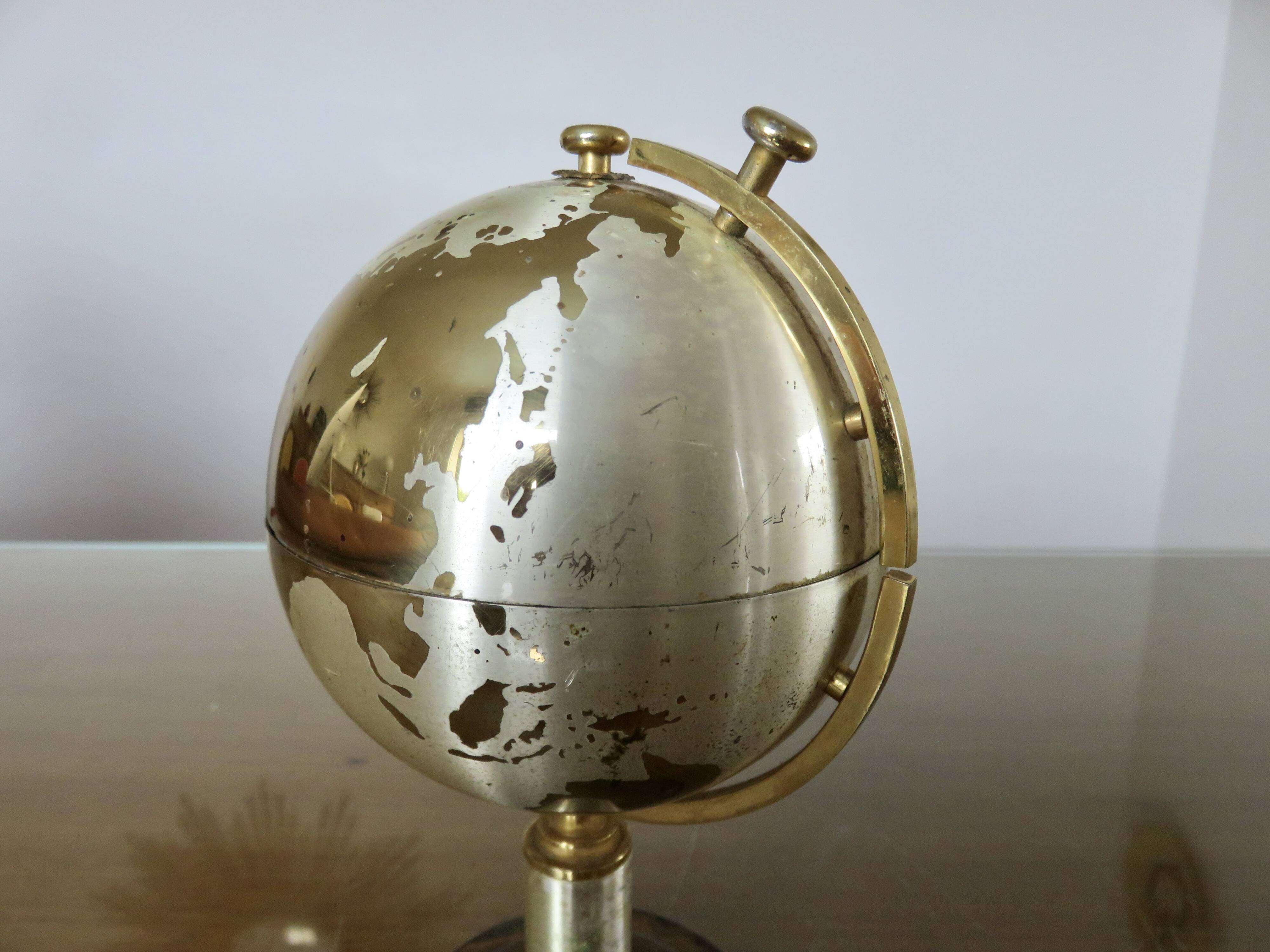 Brass cigarette dispenser, 1960s 70s