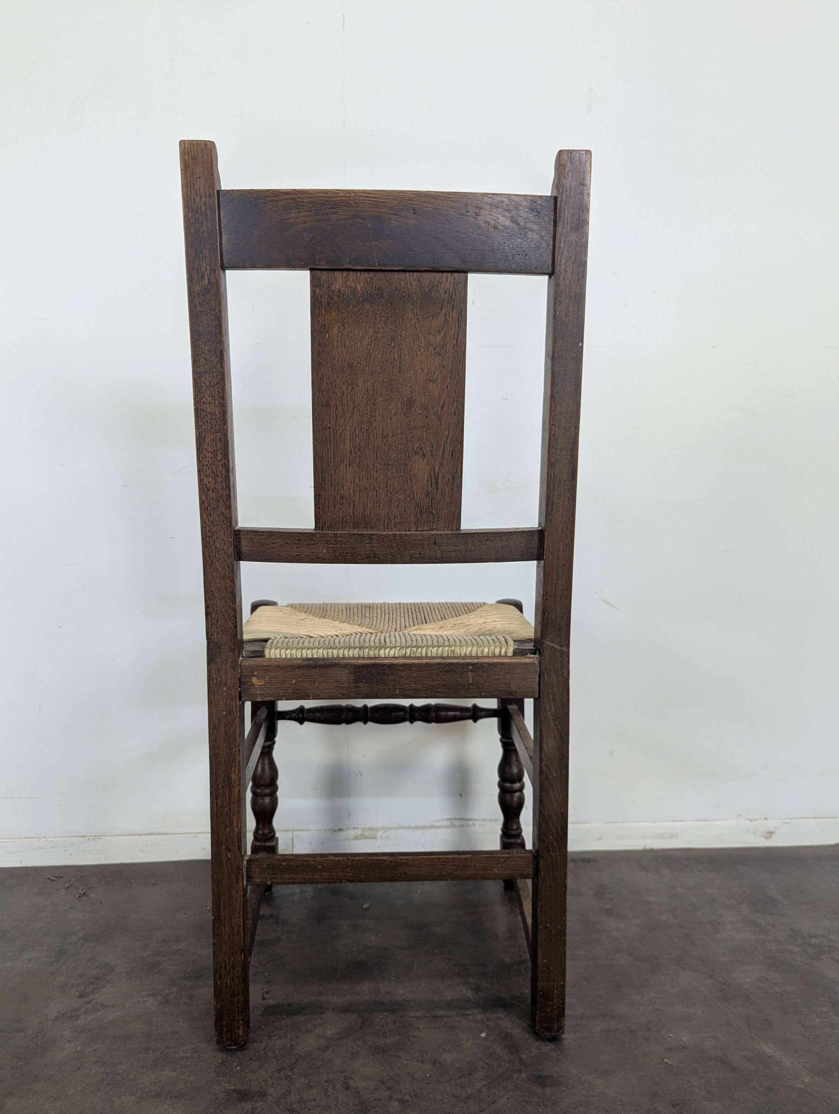 Série de 6 chaises en chêne dans l'esprit de Dudouyt