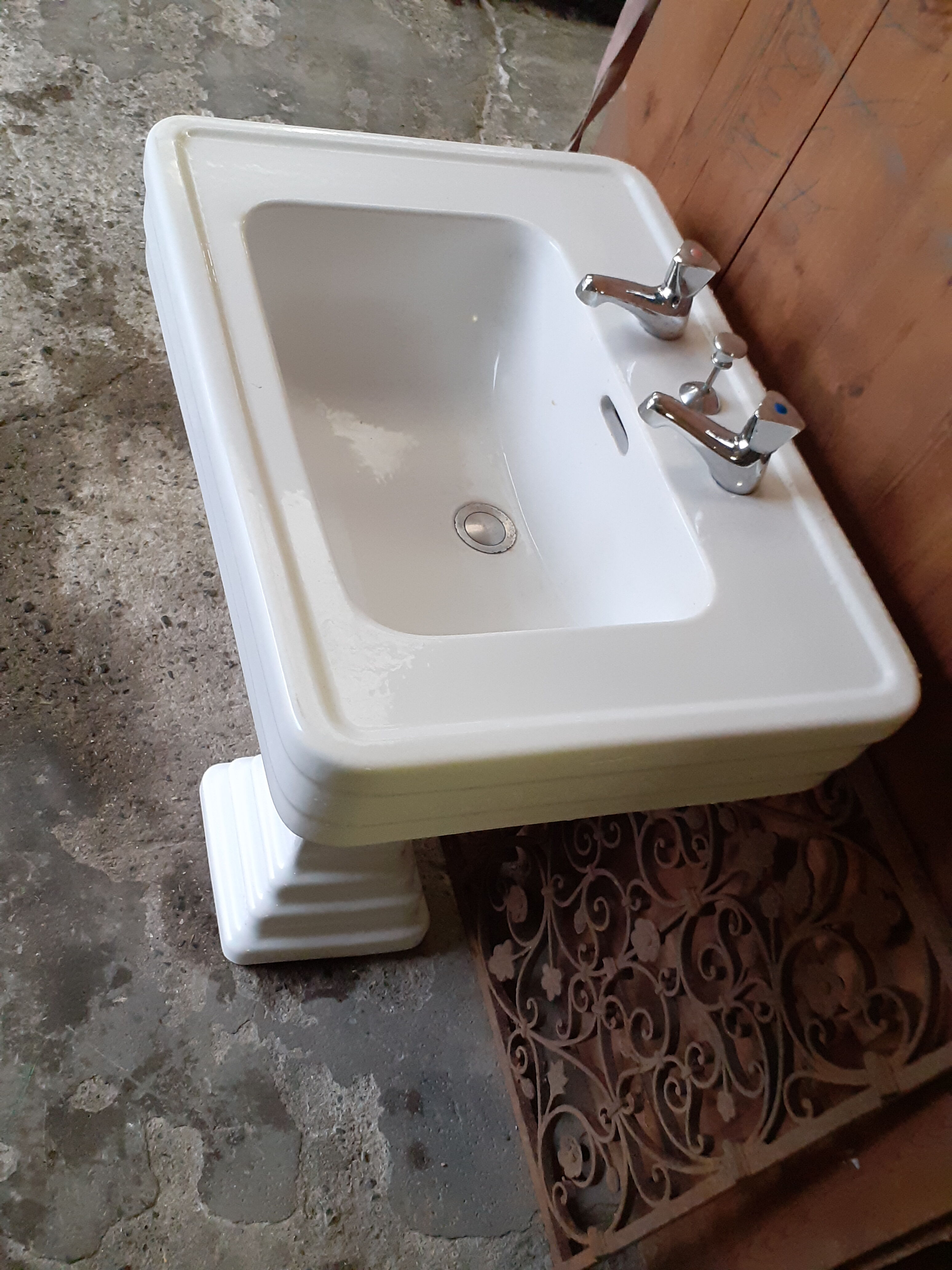 1940s sink pair