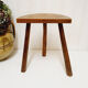 Tabouret tripode brutaliste
