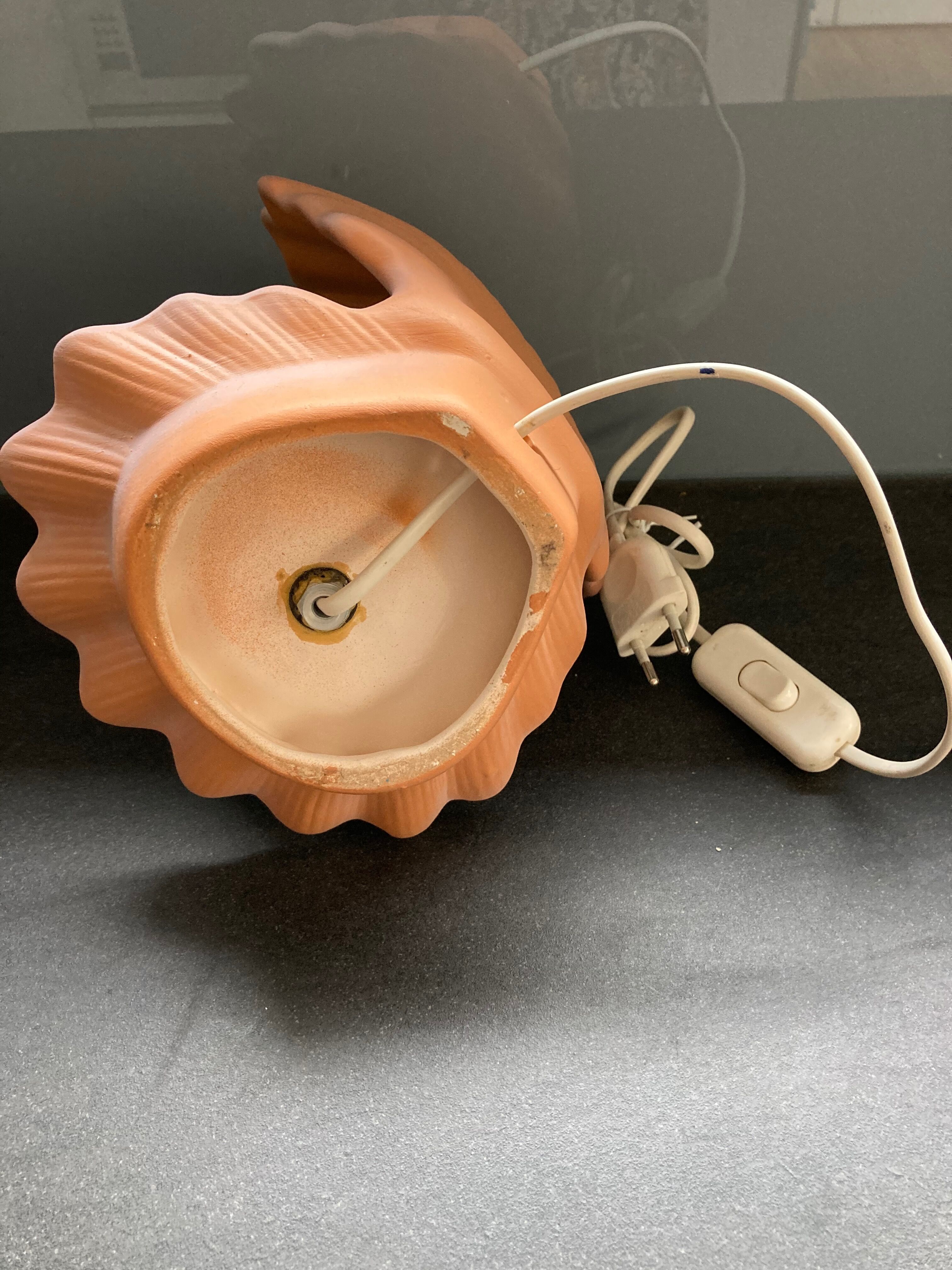 Lampe coquillage céramique et opaline années