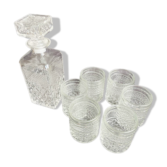 Chiseled glass whiskey service carafe and 6 Italian glasses