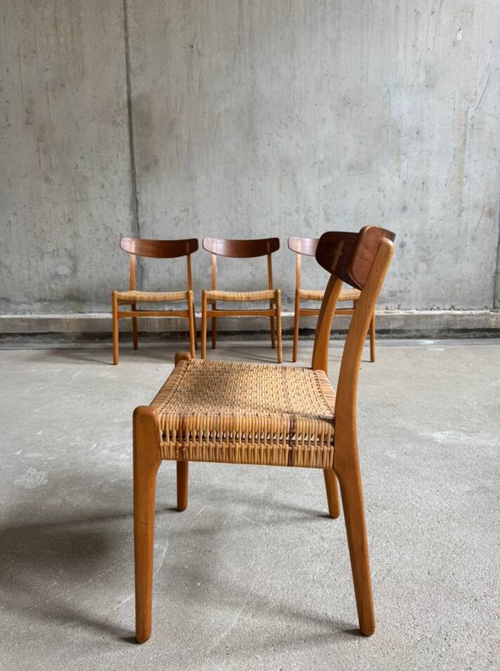Ensemble de 4 chaises de salle à manger CH23 par Hans J Wegner pour Carl Hansen & Son