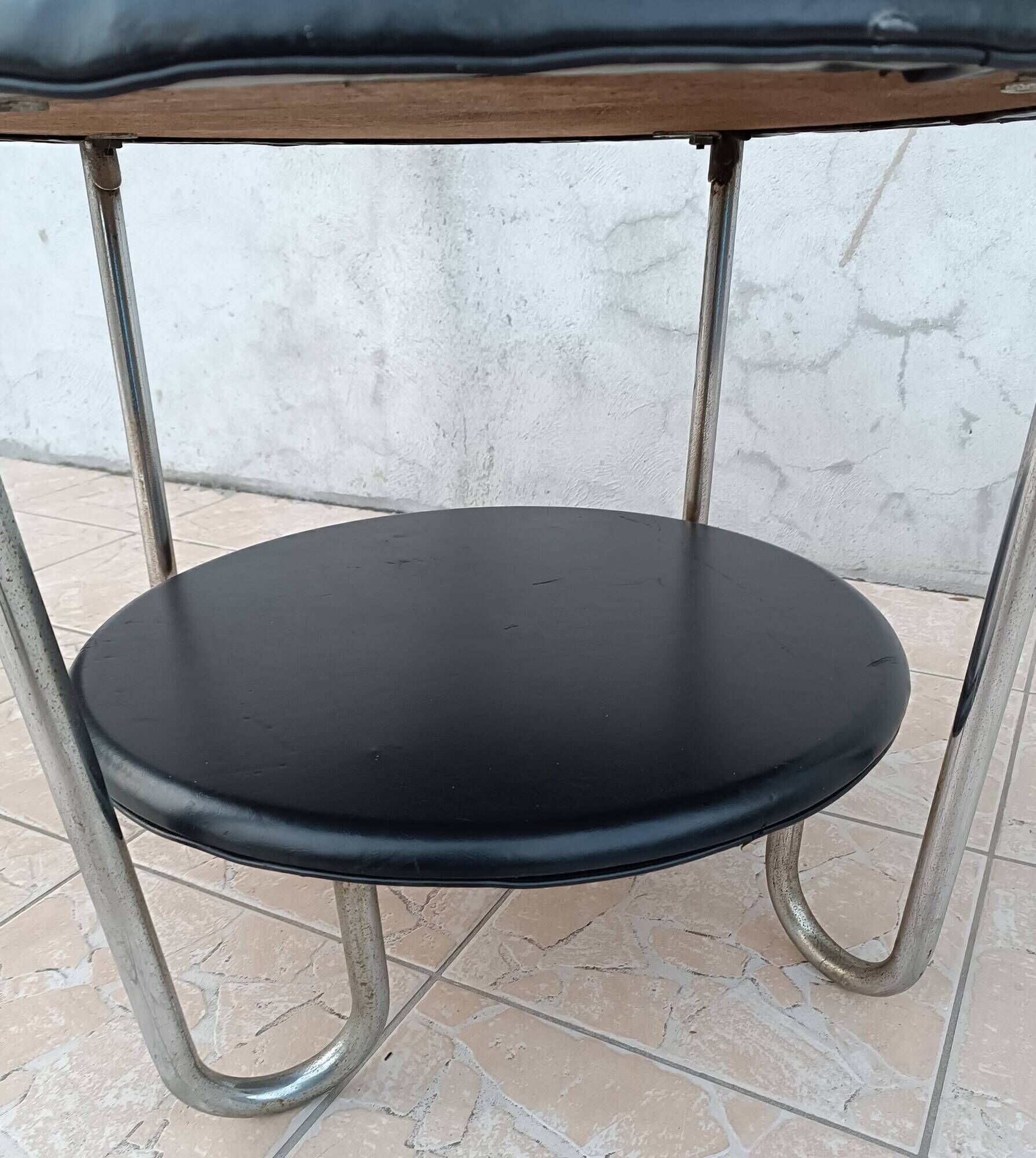Table basse métal chrome et skaï 1950s