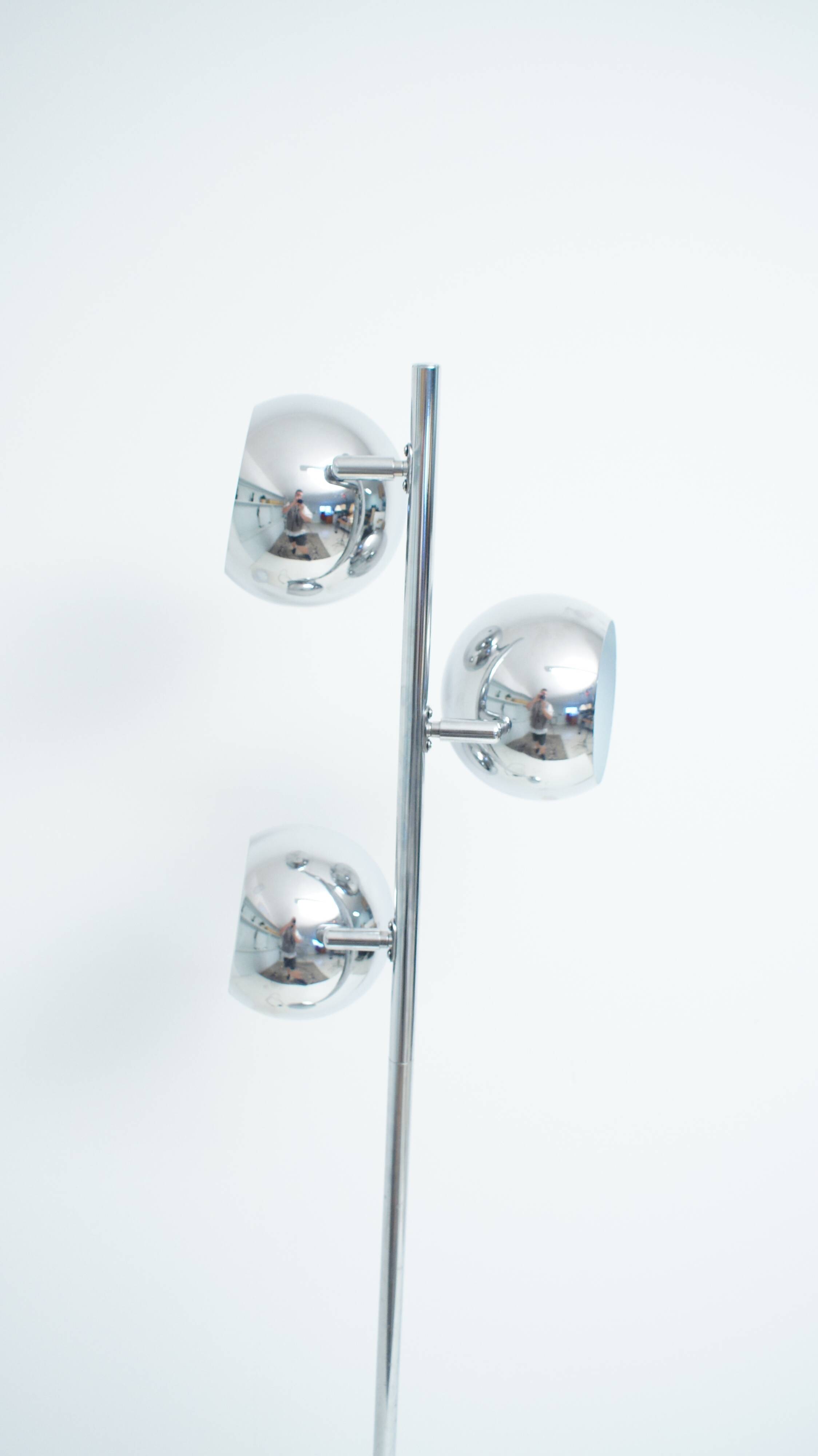 Chrome floor lamp 3 globes