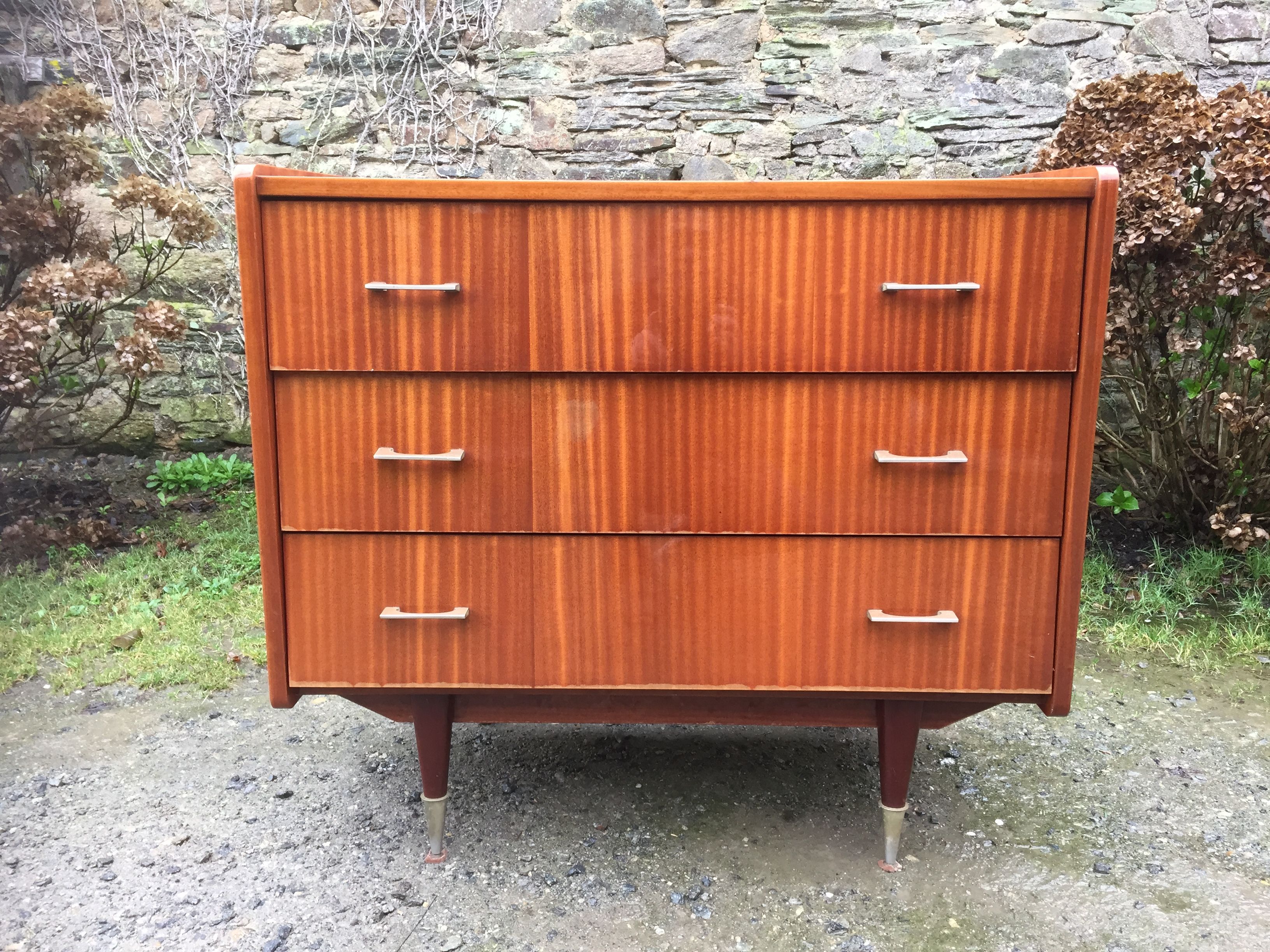 Vintage chest of drawers with 3 drawers in varnished teak